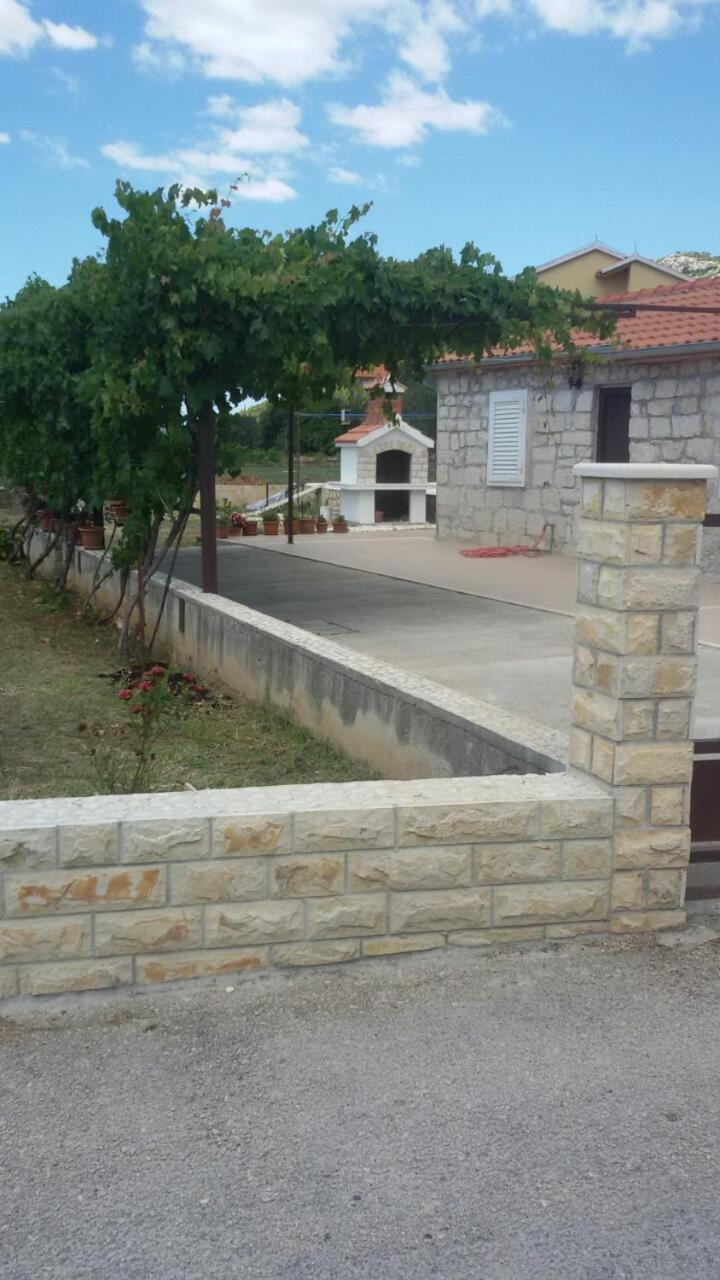 Vinka Apartments Seget Vranjica Exterior photo